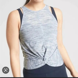 NWOT ATHLETA ESSENCE TWIST FRONT TANK